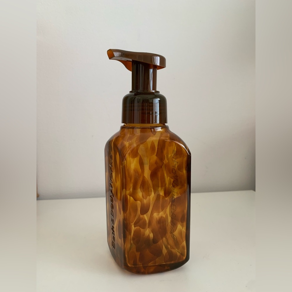 Bath & Body Works brown Tortoise shell foaming hand soap dispenser